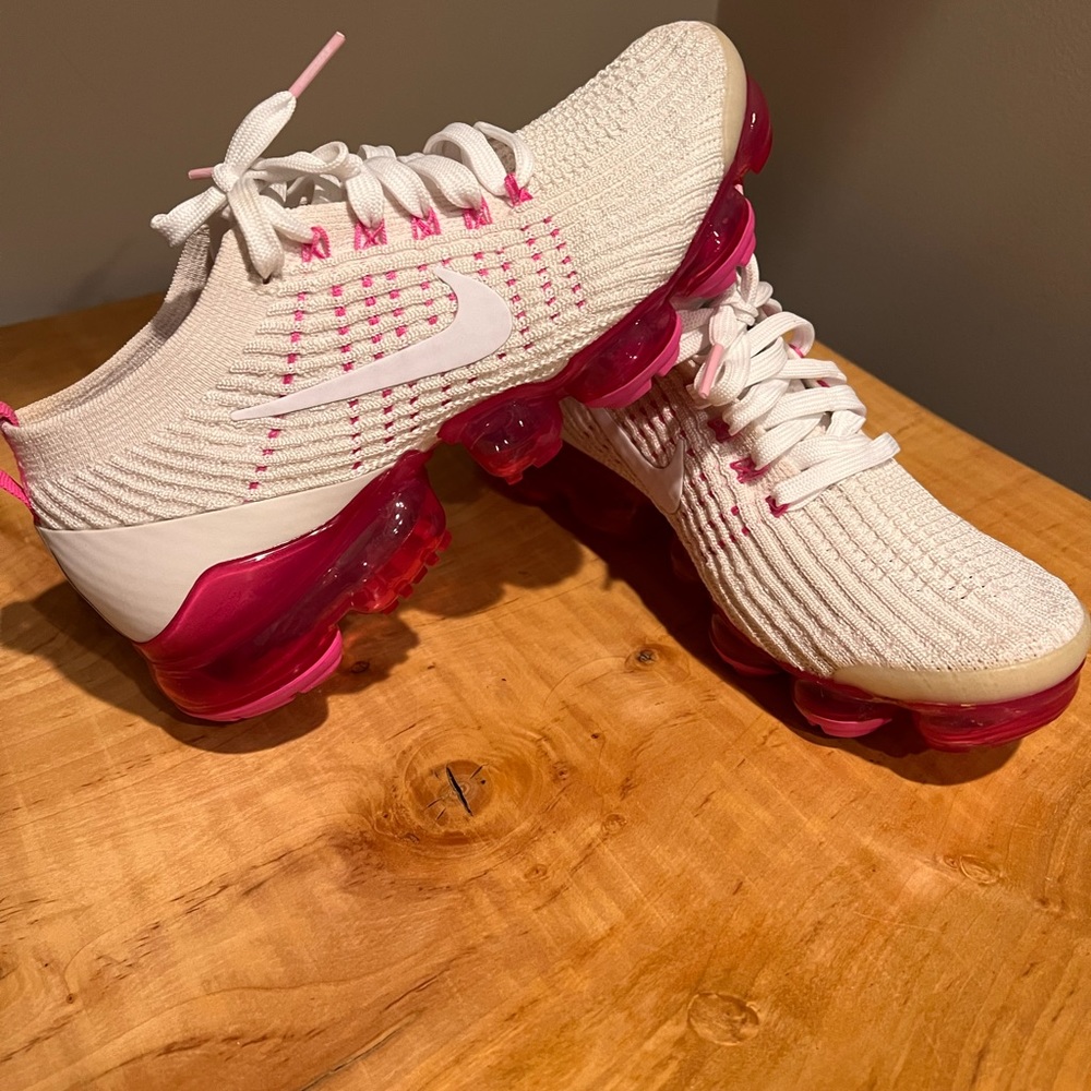 Nike Air Vapormax Flyknit 3 Pink Rise Size 7.5